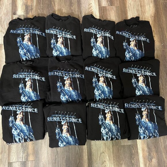 Beyoncé Official Renaissance World Tour Crewneck Sweatshirt Lot Of 12 Sz Medium - Picture 1 of 10